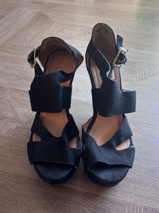 Do Shoes - Do Black Suede Platform Strappy Wedges